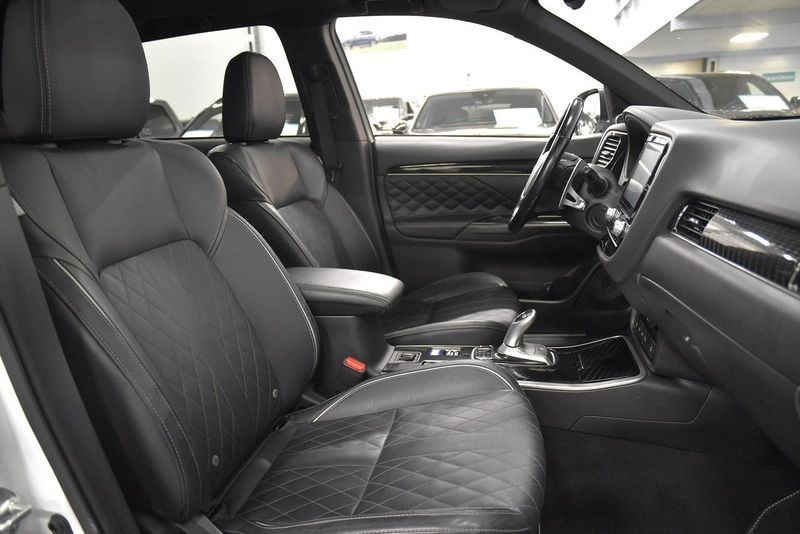 Mitsubishi Outlander bild 12