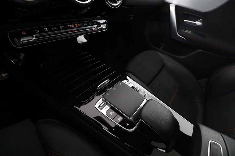 Mercedes CLA200 bild 23