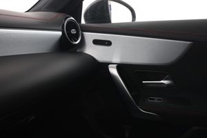 Mercedes CLA200 bild 28