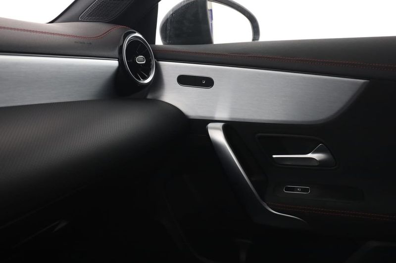 Mercedes CLA200 bild 28