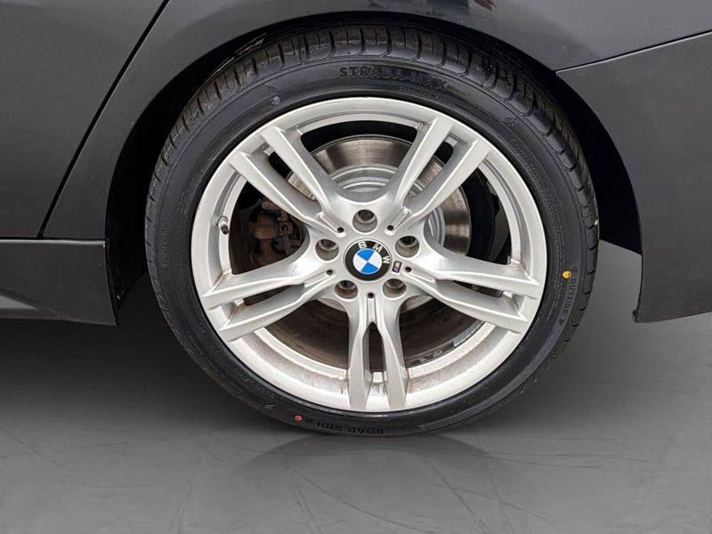 BMW 330 bild 28