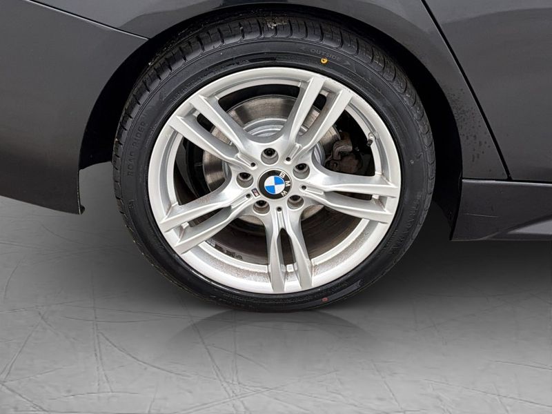 BMW 330 bild 29