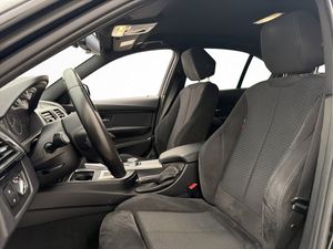BMW 330 bild 12