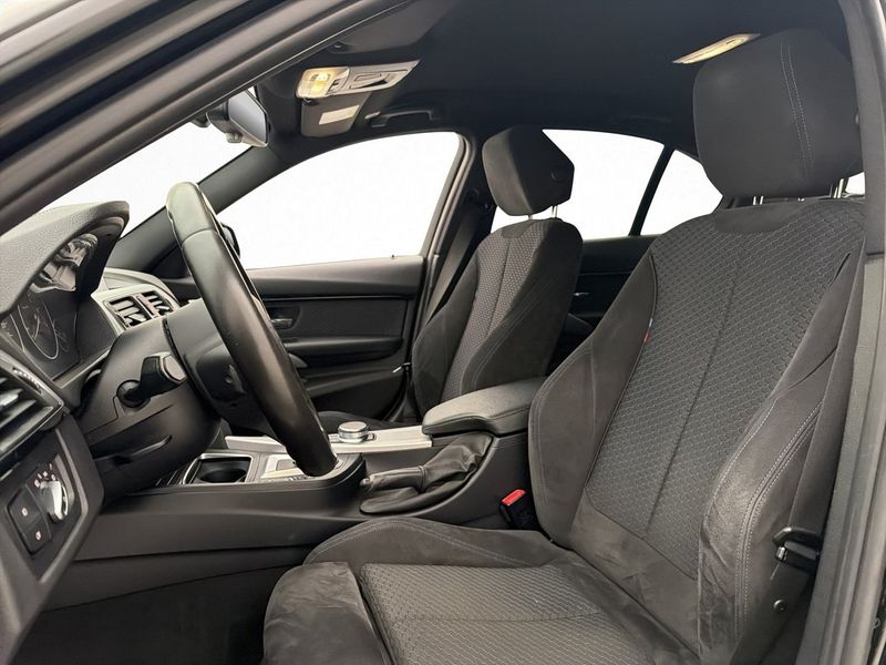 BMW 330 bild 12