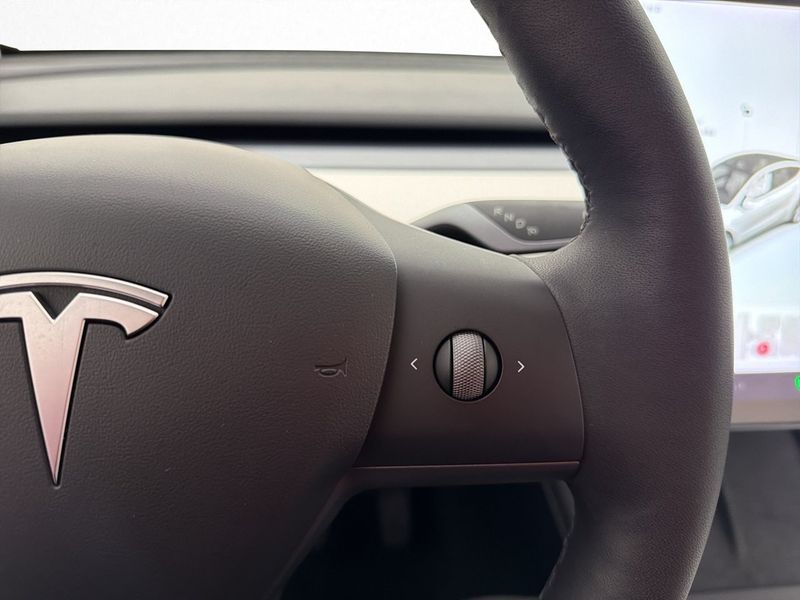 Tesla Model Y bild 29