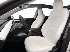 Tesla Model Y bild 12