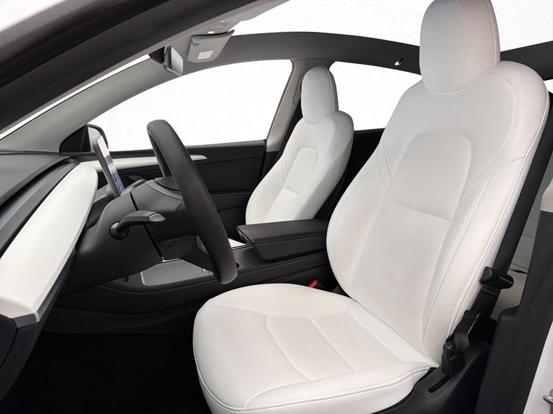 Tesla Model Y bild 12