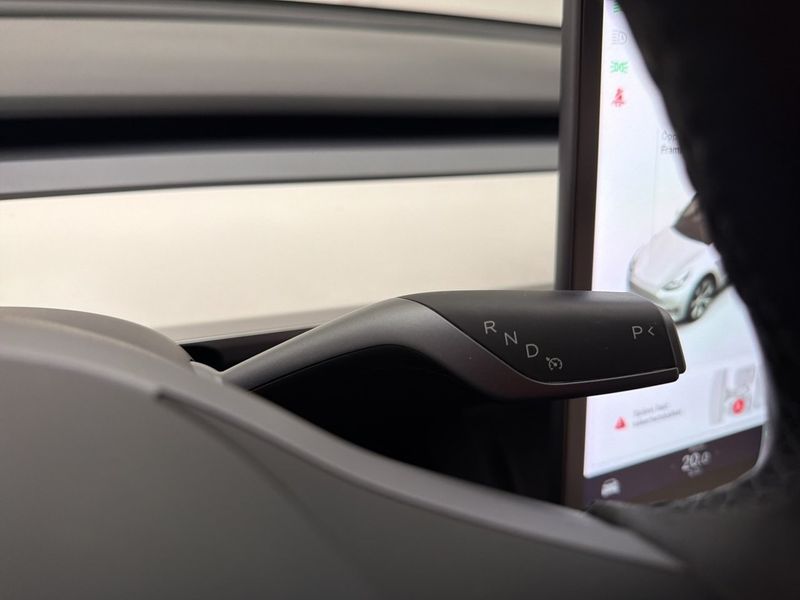 Tesla Model Y bild 30