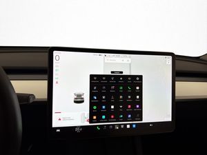 Tesla Model Y bild 17