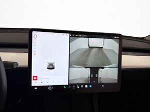 Tesla Model Y bild 15