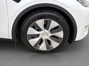 Tesla Model Y bild 34