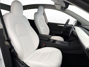 Tesla Model Y bild 24