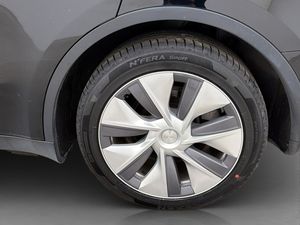 Tesla Model Y bild 33