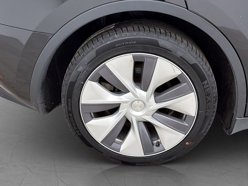 Tesla Model Y bild 34