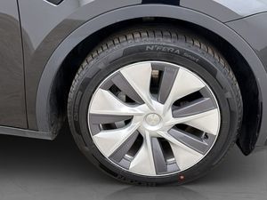 Tesla Model Y bild 36