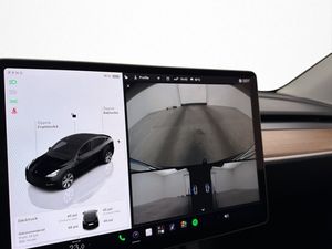 Tesla Model Y bild 15