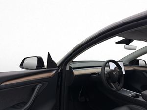 Tesla Model Y bild 11