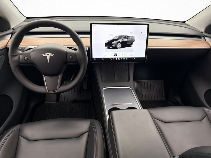 Tesla Model Y bild 14