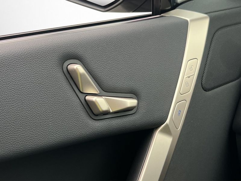 BMW iX bild 16