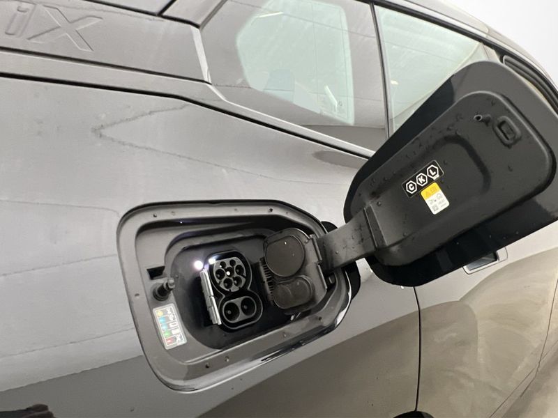 BMW iX bild 10