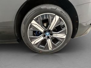 BMW iX bild 31