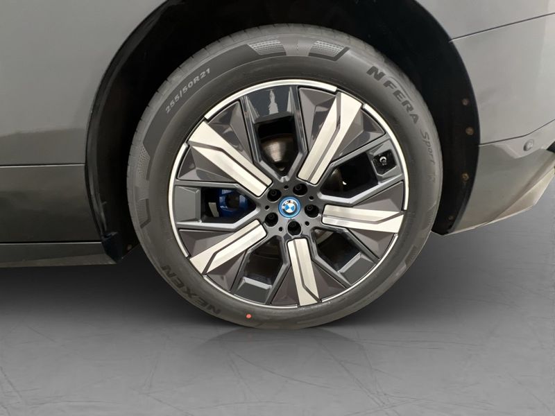 BMW iX bild 31