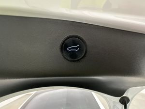 Tesla Model 3 bild 26