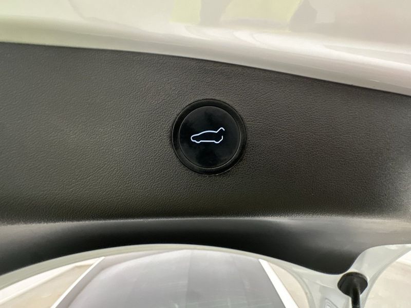 Tesla Model 3 bild 26