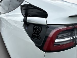 Tesla Model 3 bild 27
