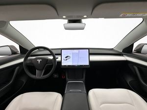 Tesla Model 3 bild 13