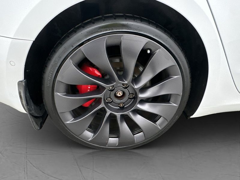 Tesla Model 3 bild 33