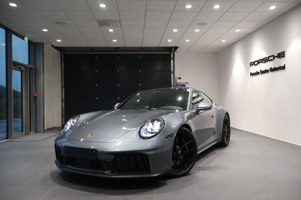 Porsche 992 911 Carrera 4 GTS - 2027