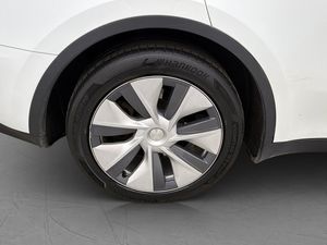 Tesla Model Y bild 32