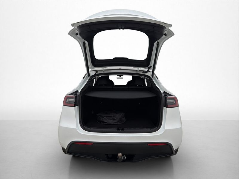 Tesla Model Y bild 11
