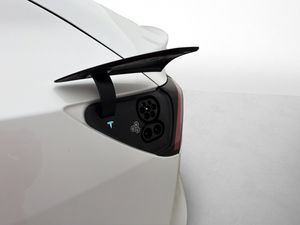 Tesla Model Y bild 13