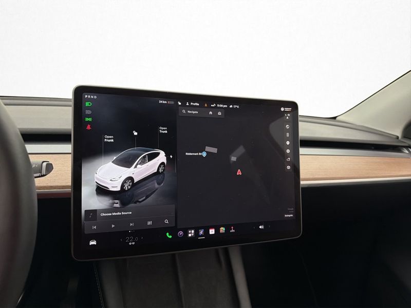 Tesla Model Y bild 26