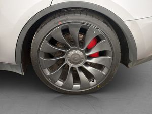 Tesla Model Y bild 36