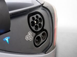 Tesla Model Y bild 13