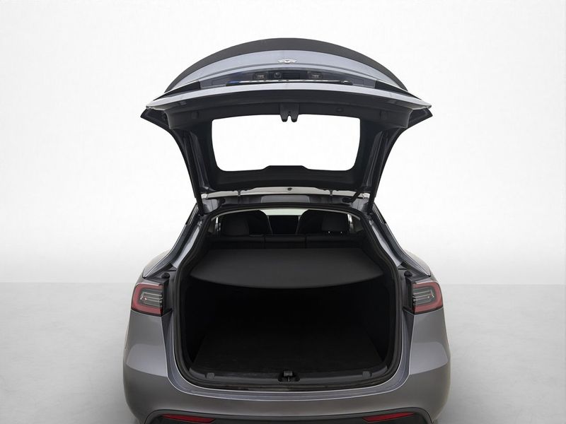 Tesla Model Y bild 11