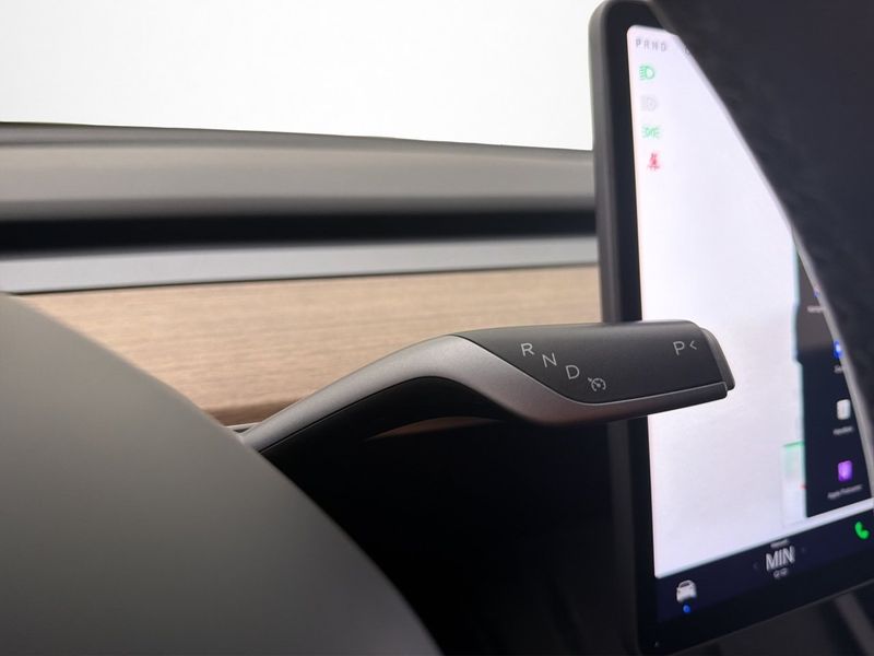 Tesla Model Y bild 31