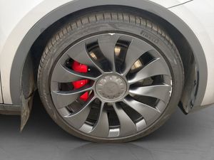 Tesla Model Y bild 33