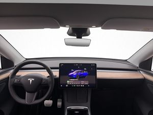 Tesla Model Y bild 15
