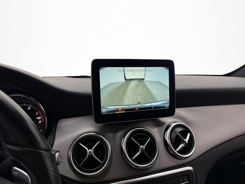 Mercedes GLA220 bild 17