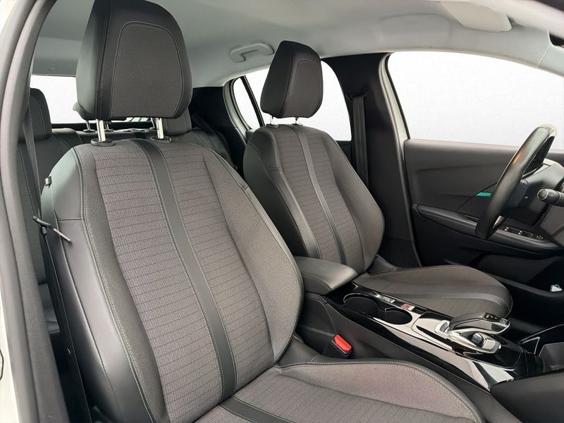 Peugeot e-208 bild 12