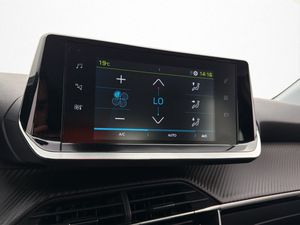 Peugeot e-208 bild 24