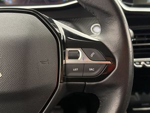 Peugeot e-208 bild 18