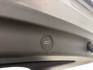 Tesla Model Y bild 32