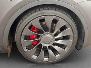 Tesla Model Y bild 37