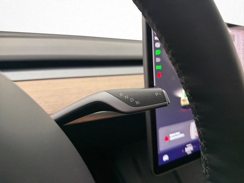 Tesla Model Y bild 22