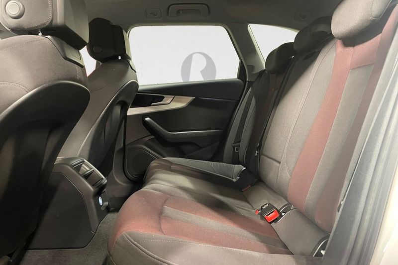 Audi A4 bild 14